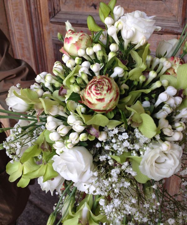 00023-bouquet2D29A1A8-E6AE-548E-2721-A4E998D43832.jpg